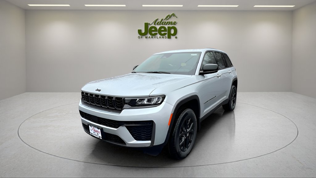 New 2026 Jeep Grand Cherokee Altitude AWD/4WD image 2