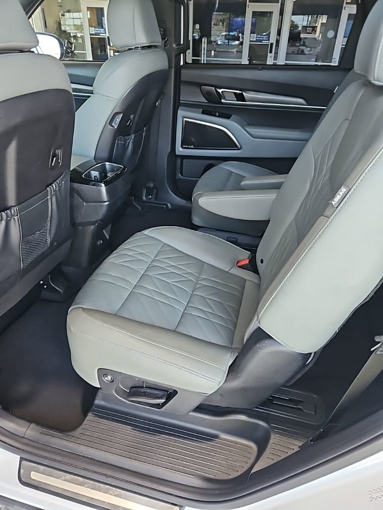 Used 2023 Kia Telluride SX X-Line image 22