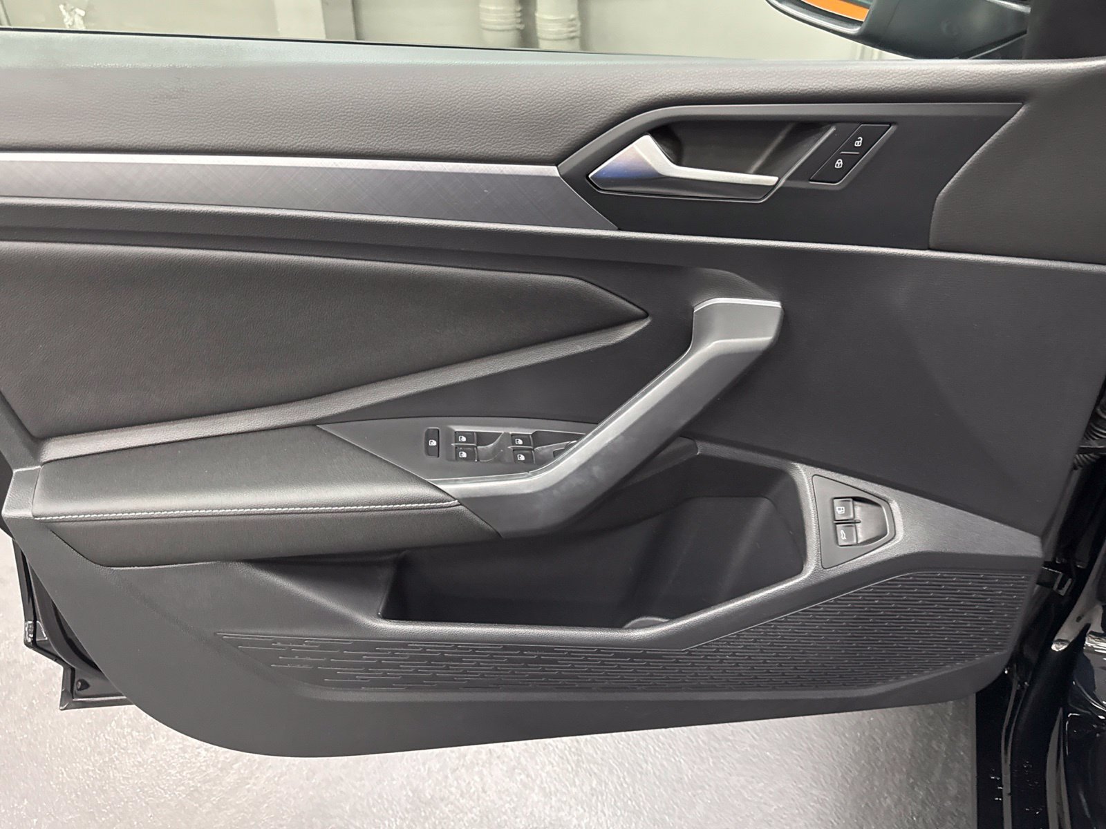 Used 2022 Volkswagen Jetta SE w/ Panoramic Sunroof Package FWD image 16