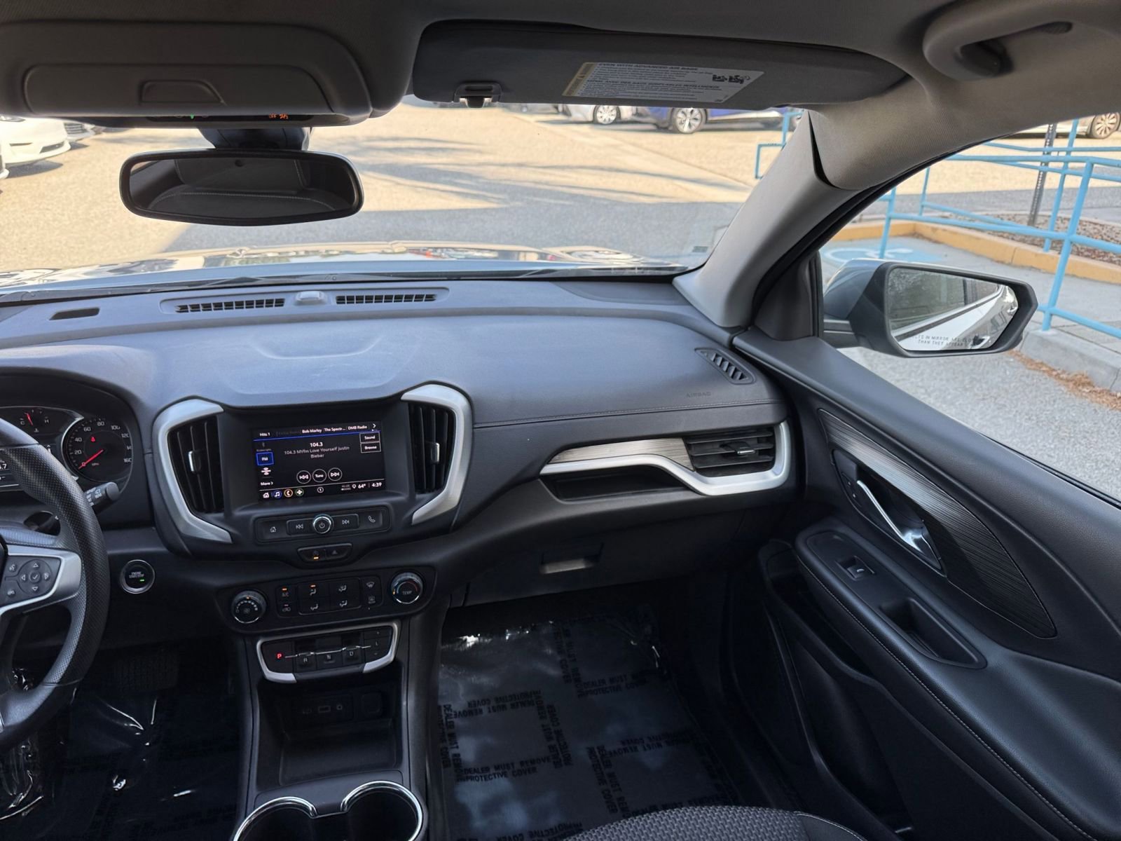 Used 2024 GMC Terrain SLE FWD image 34