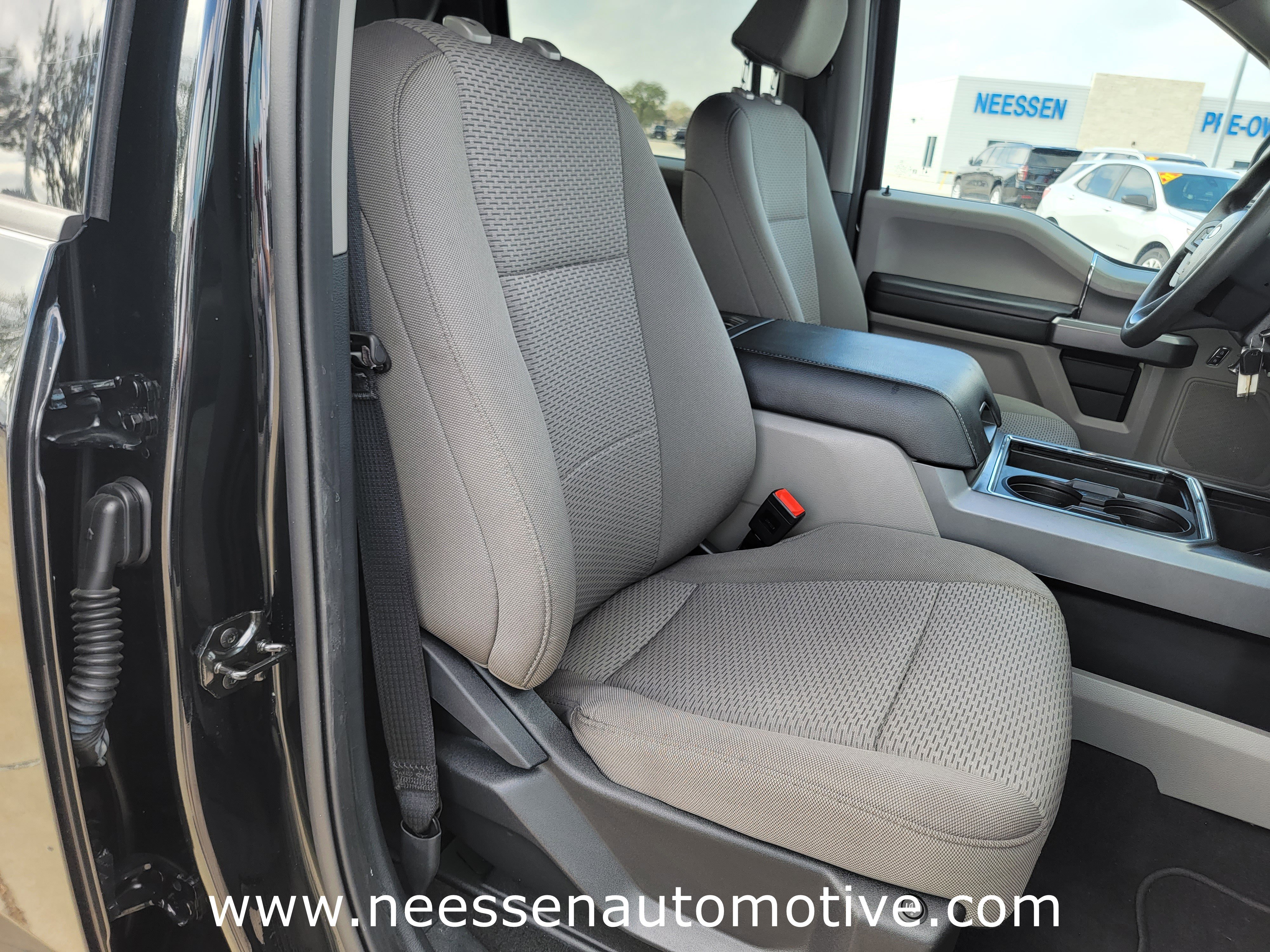 Used 2022 Ford F250 XLT w/ Black Appearance Package image 13