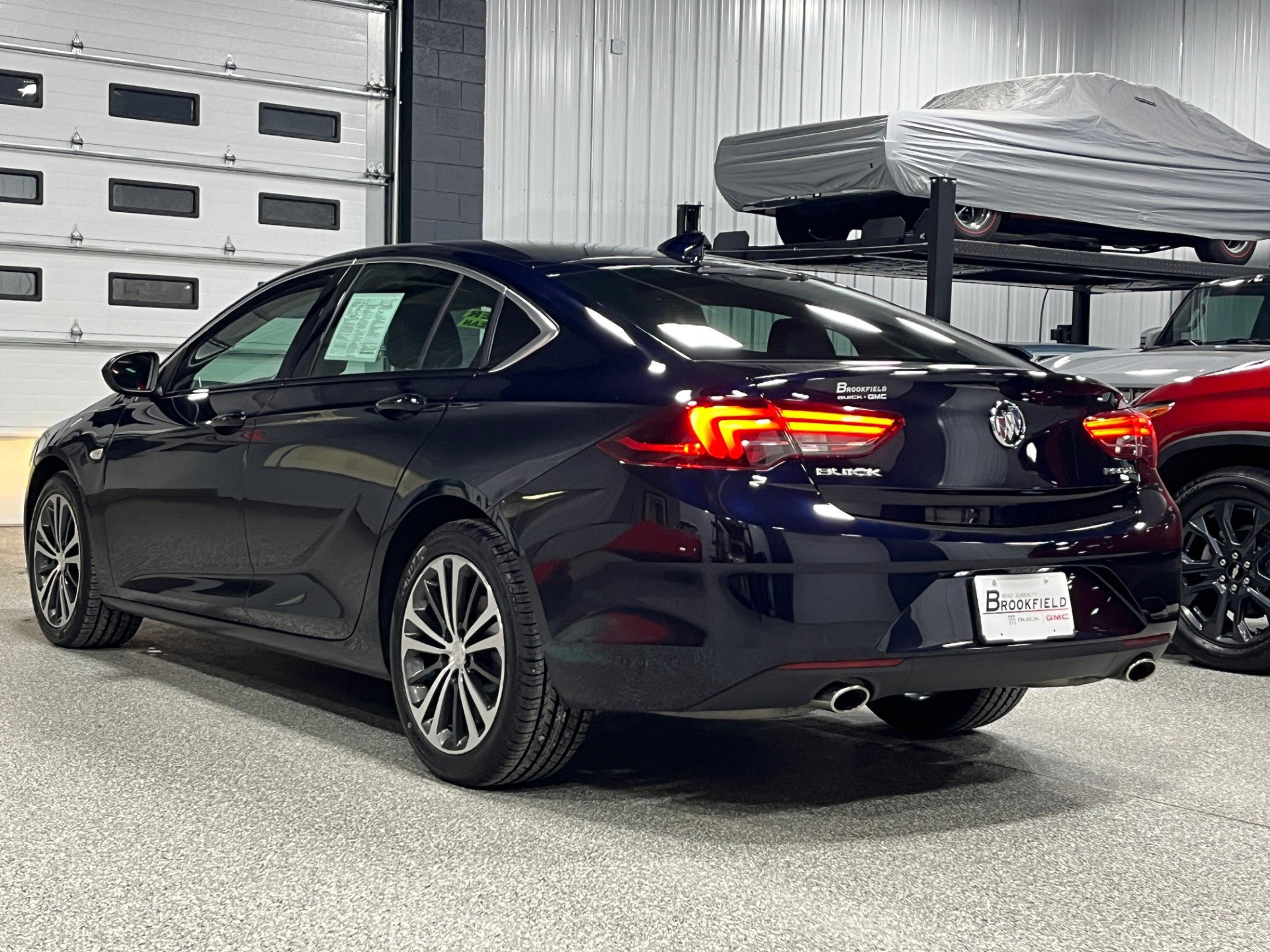 Used 2018 Buick Regal Essence image 3