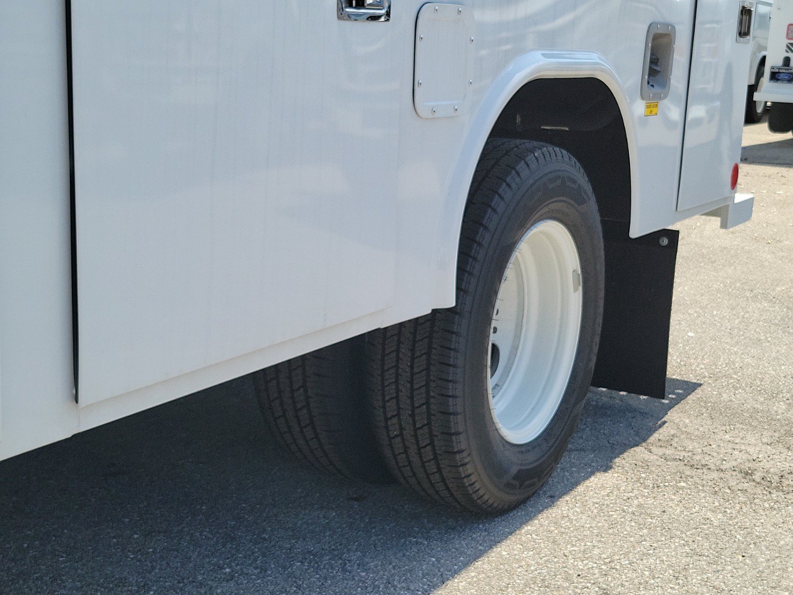 New 2025 Ford E-350 and Econoline 350 Super Duty w/ Power Equipment Group RWD image 13