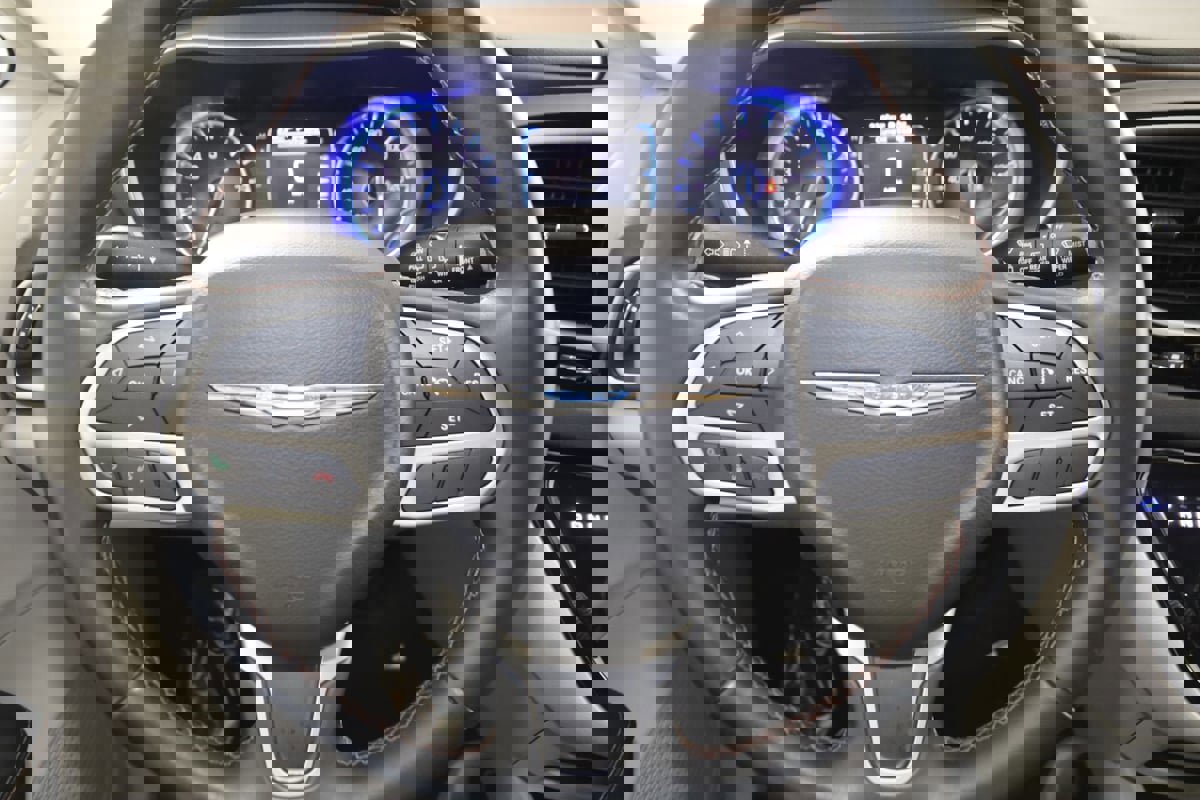 Used 2017 Chrysler Pacifica Touring-L image 35