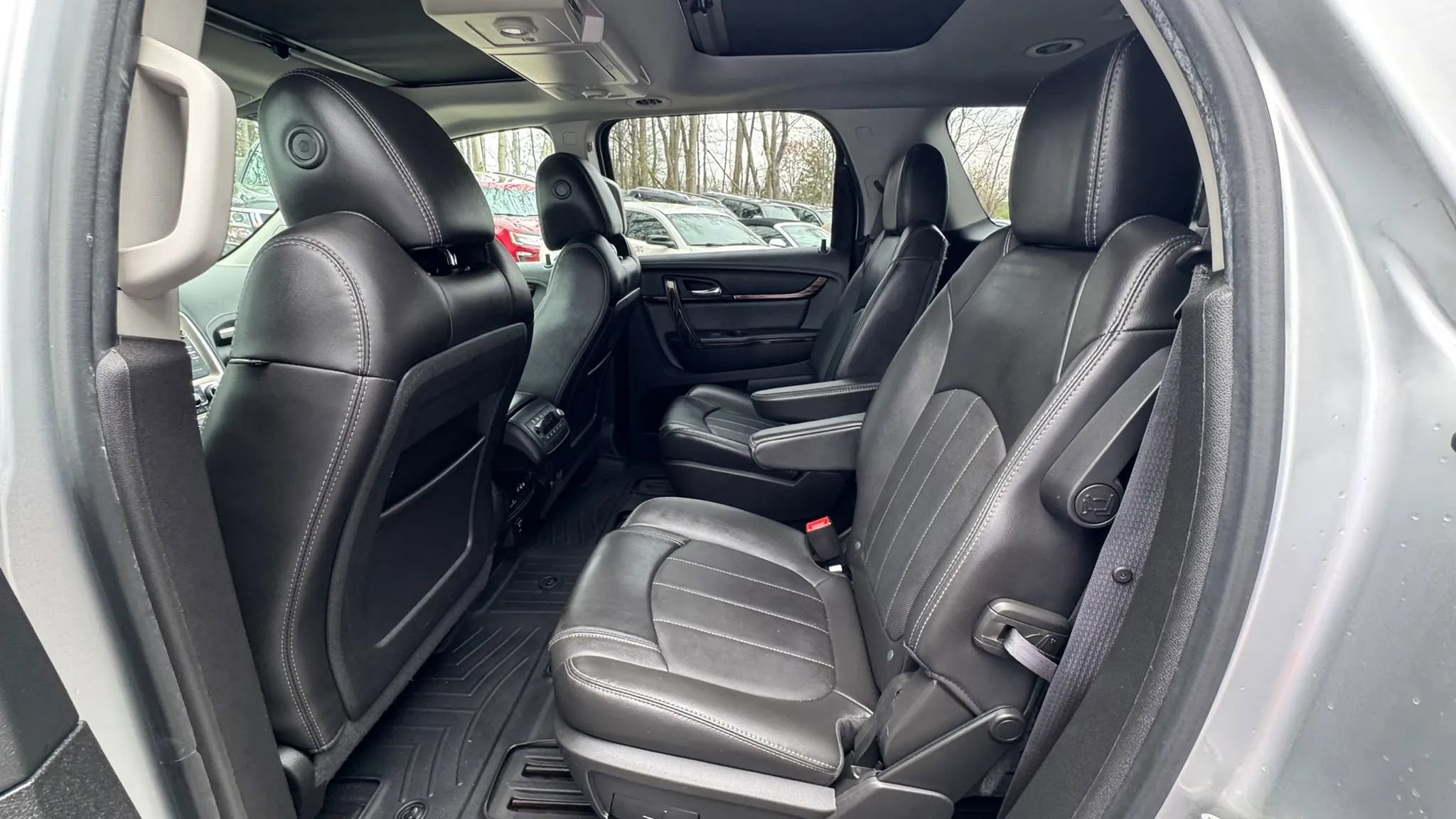 Used 2015 GMC Acadia Denali image 16