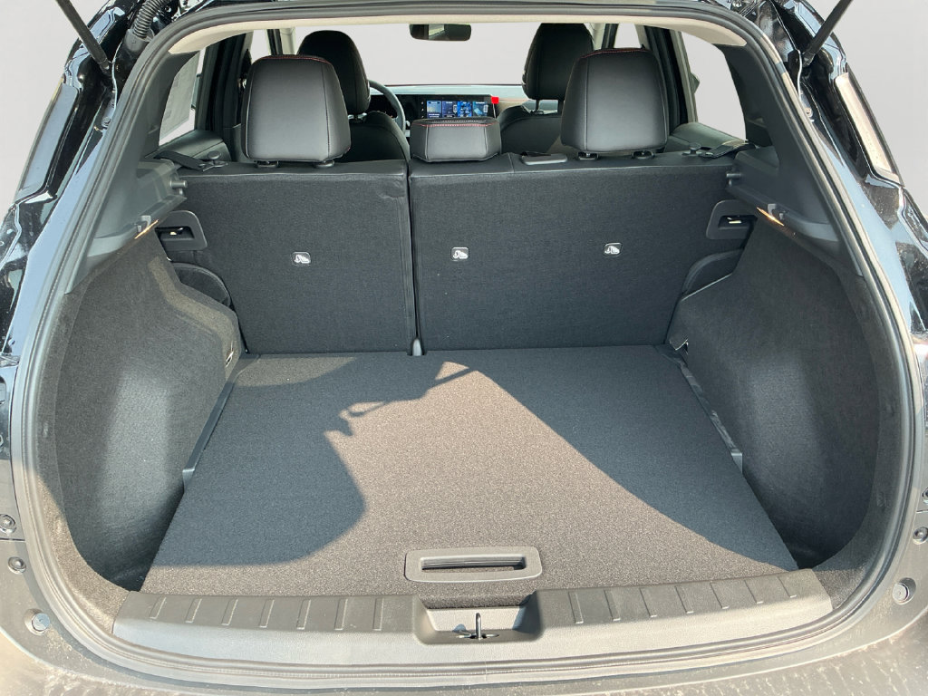 New 2026 Nissan Kicks SR w/ SR Premium Package FWD image 14