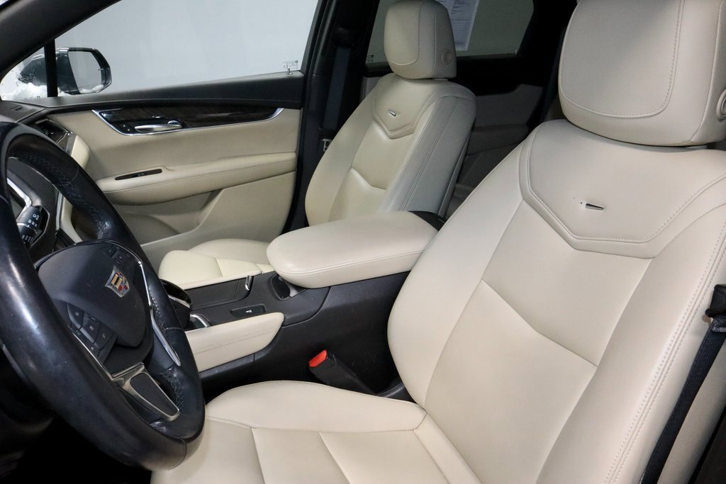 Used 2019 Cadillac XT5 Base image 23