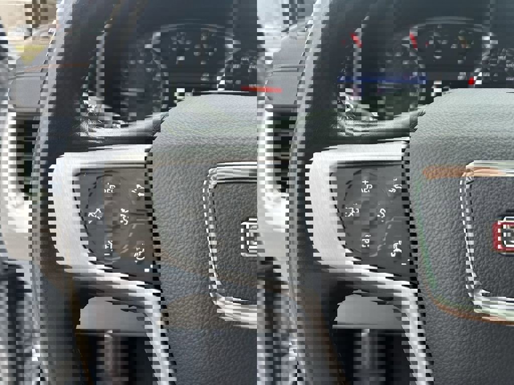 Certified 2021 GMC Terrain SLT w/ Infotainment Package II image 38