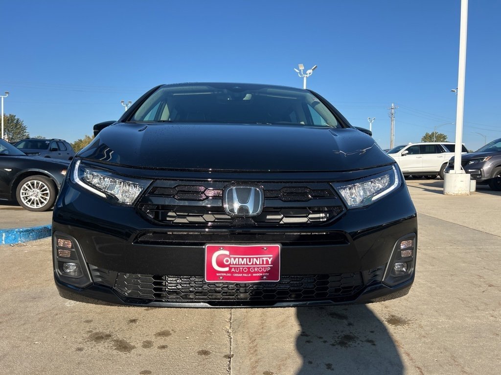 New 2026 Honda Odyssey Touring image 2