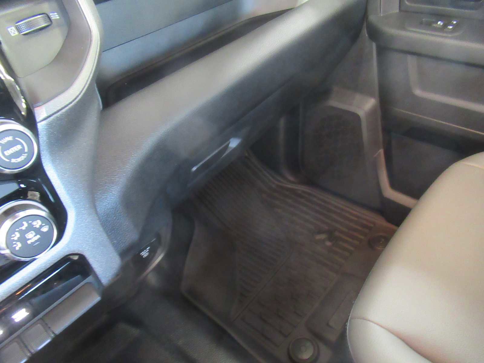 New 2026 RAM 2500 Tradesman w/ Chrome Appearance Group image 38