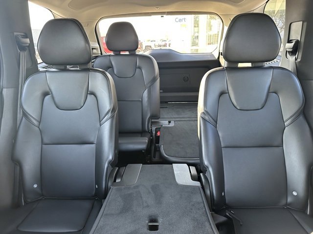 Used 2018 Volvo XC90 T5 Momentum w/ Convenience Package image 30