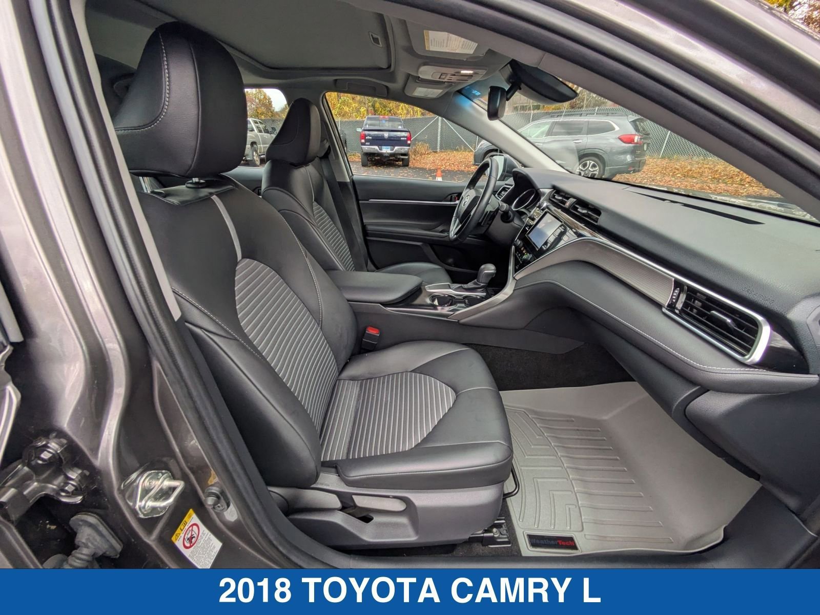 Used 2018 Toyota Camry SE w/ Moonroof Package image 35
