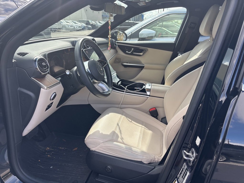 Used 2024 Mercedes-Benz GLC 300 4MATIC image 15