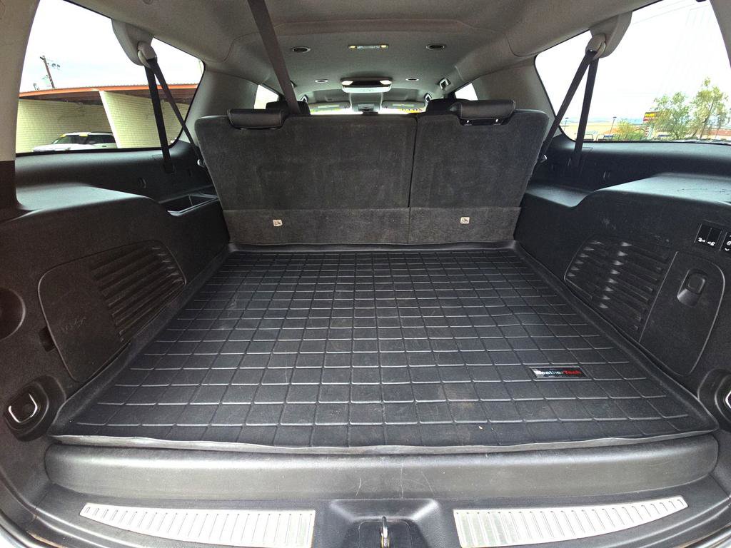 Used 2018 Chevrolet Suburban Premier image 40