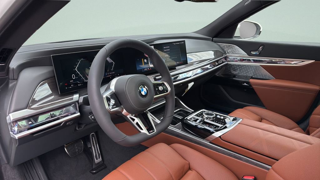 New 2026 BMW 760i xDrive w/ Executive Package image 4
