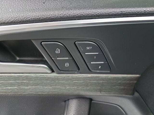 Used 2017 Audi A4 2.0T Premium Plus w/ Premium Plus Package image 29