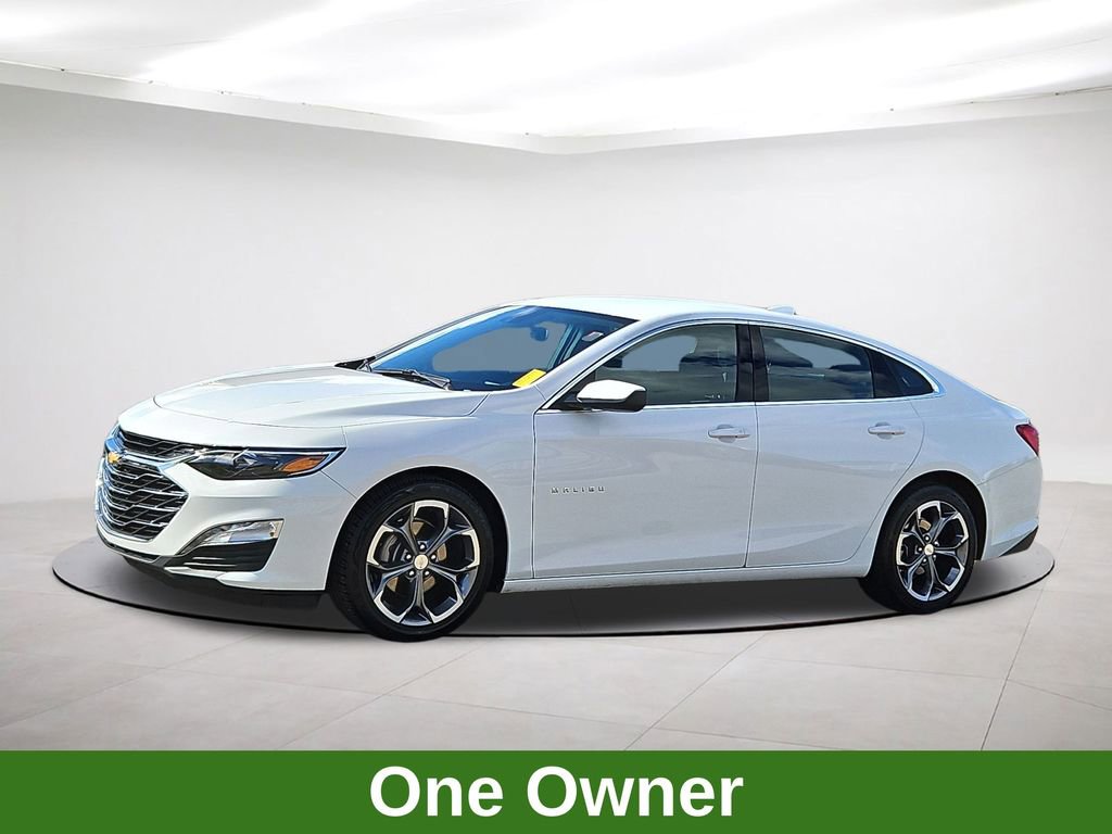 Used 2024 Chevrolet Malibu LT image 3