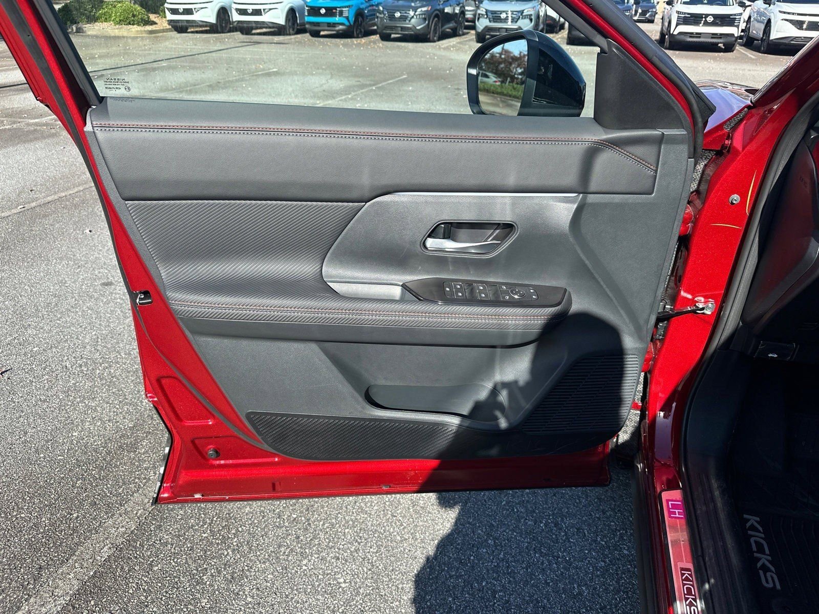 New 2026 Nissan Kicks SR w/ Illumination Package image 10