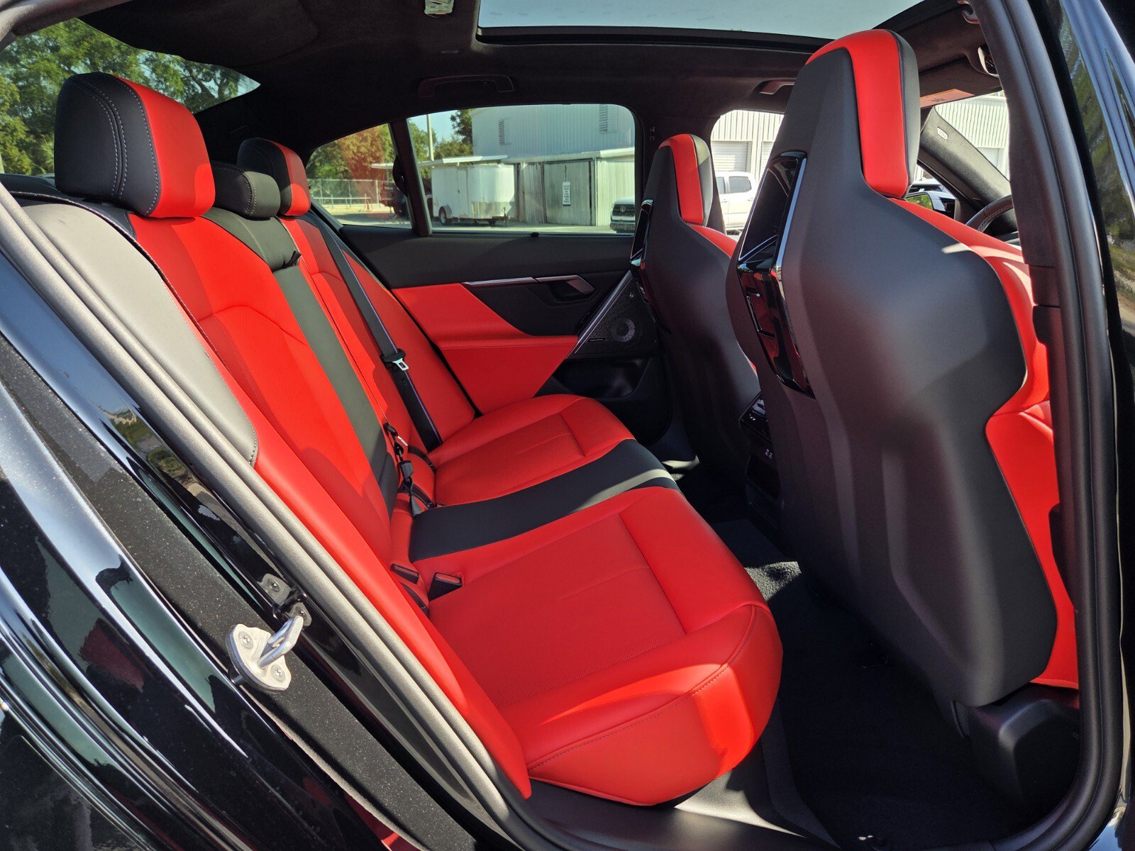 New 2026 BMW M5 w/ Executive Package AWD/4WD image 16