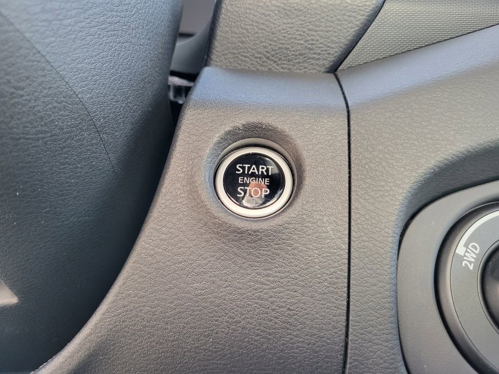 Used 2024 Nissan Frontier SV w/ Technology Package image 22