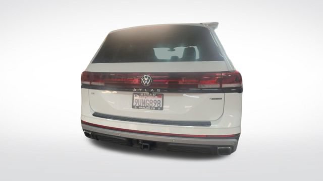 Certified 2025 Volkswagen Atlas Peak Edition SE AWD/4WD image 8