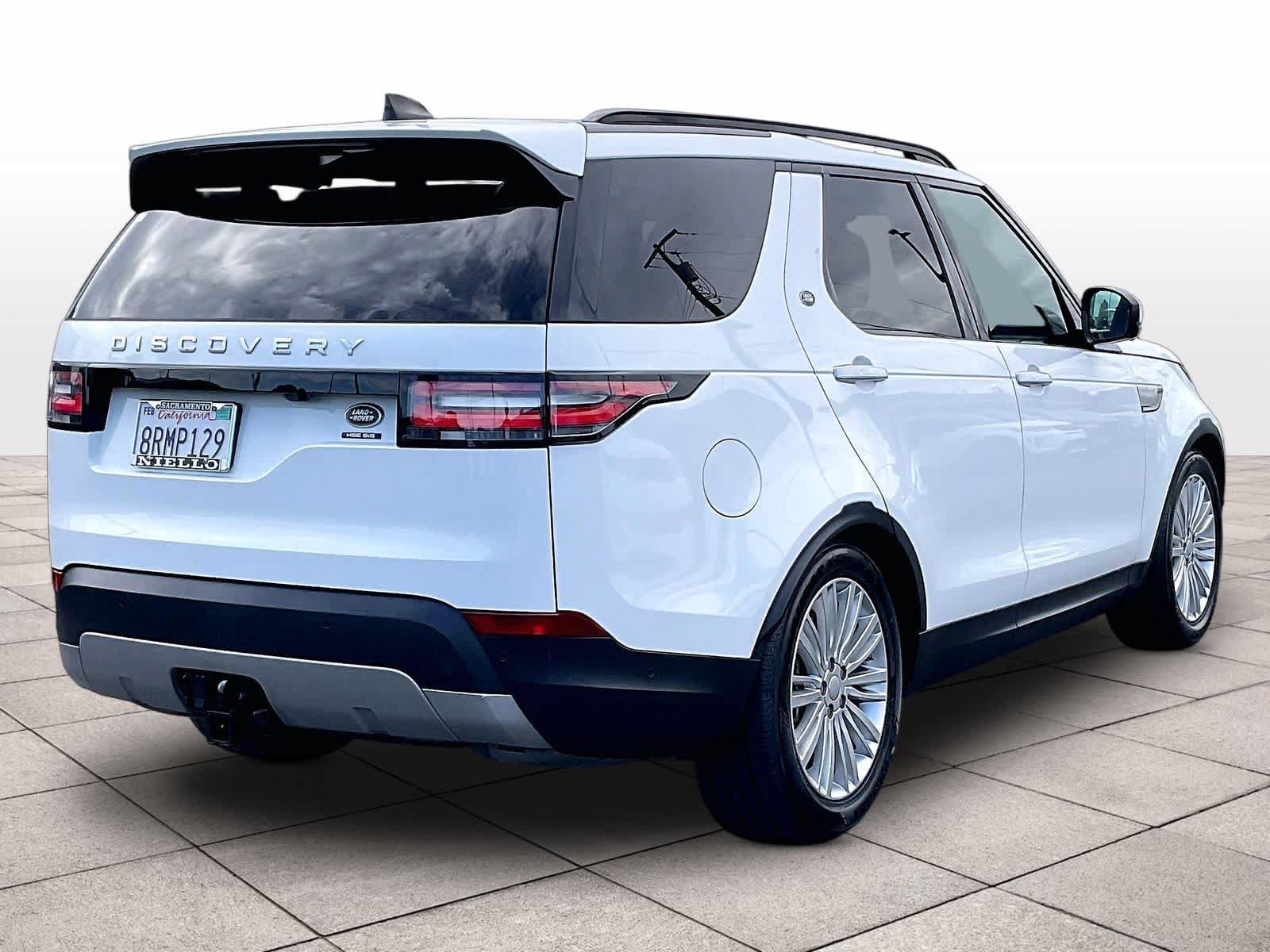 Used 2018 Land Rover Discovery HSE Luxury AWD/4WD image 15