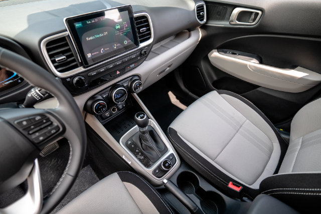 New 2026 Hyundai Venue SEL FWD image 22