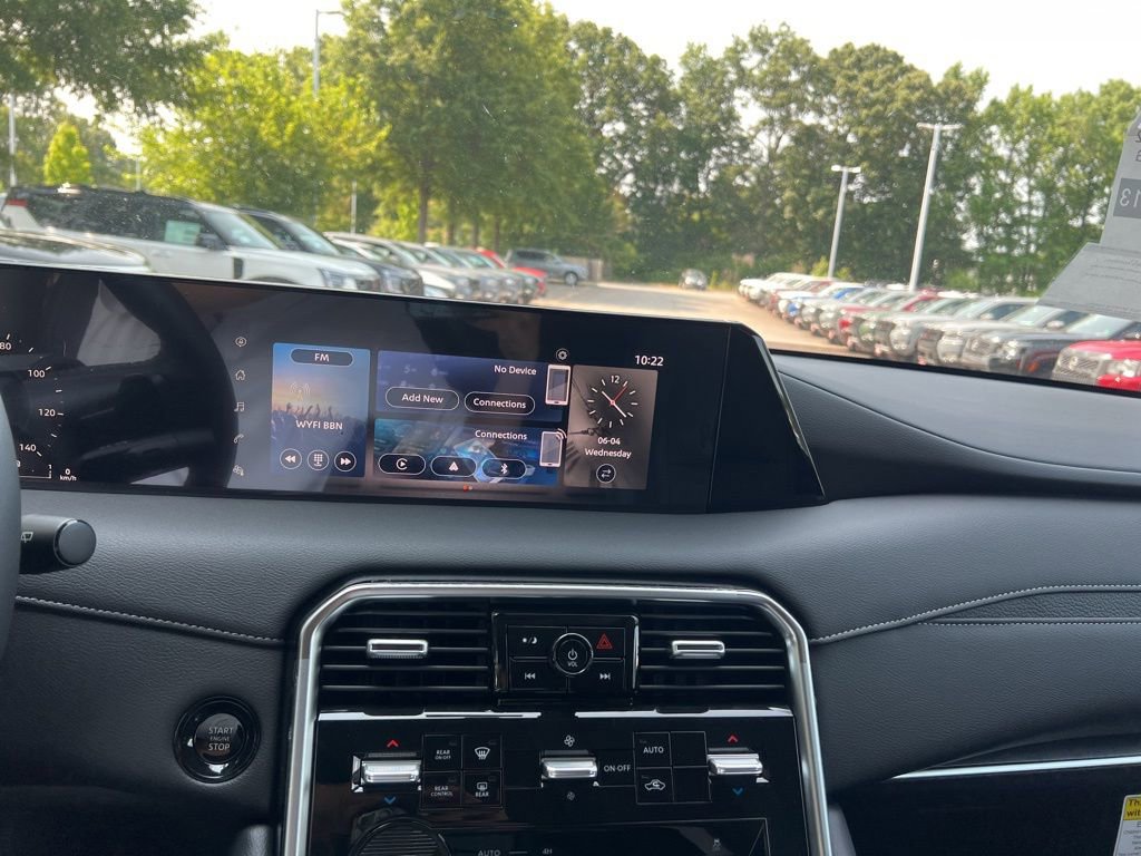 New 2025 Nissan Armada SV image 11