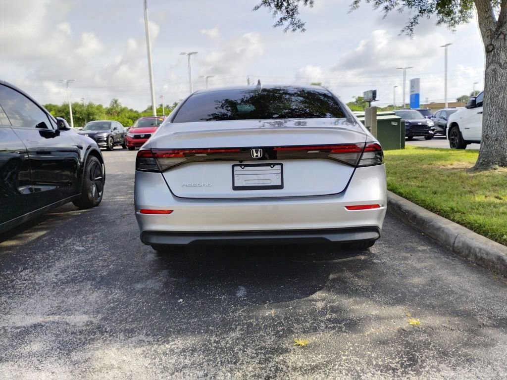 Used 2023 Honda Accord EX image 6