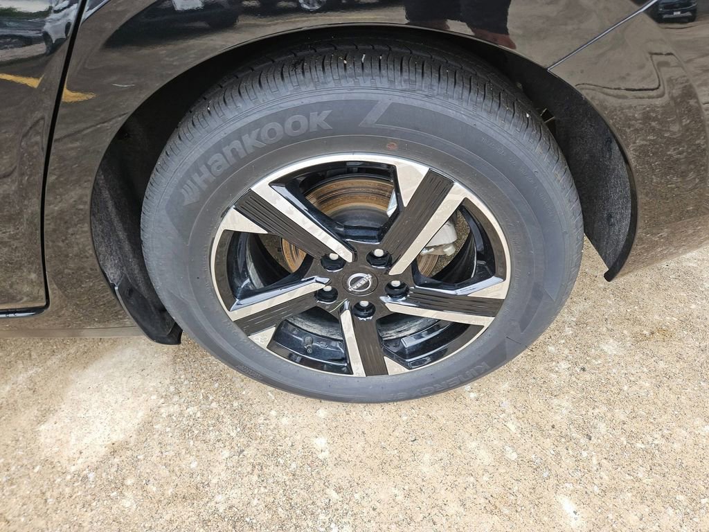 Used 2025 Nissan Sentra SV FWD image 25