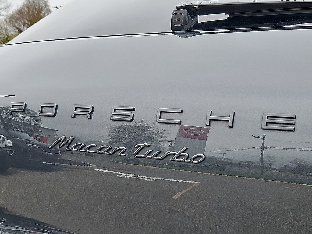 Used 2018 Porsche Macan Turbo image 35