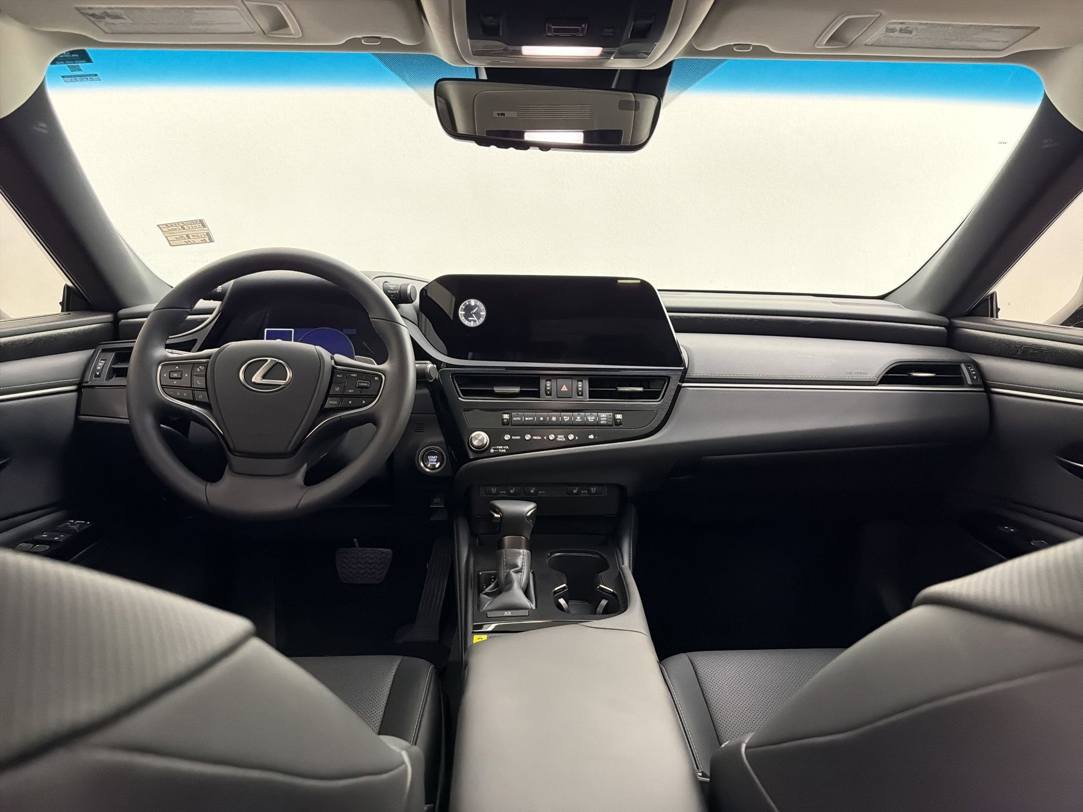 Certified 2024 Lexus ES 350 w/ Premium Package image 16