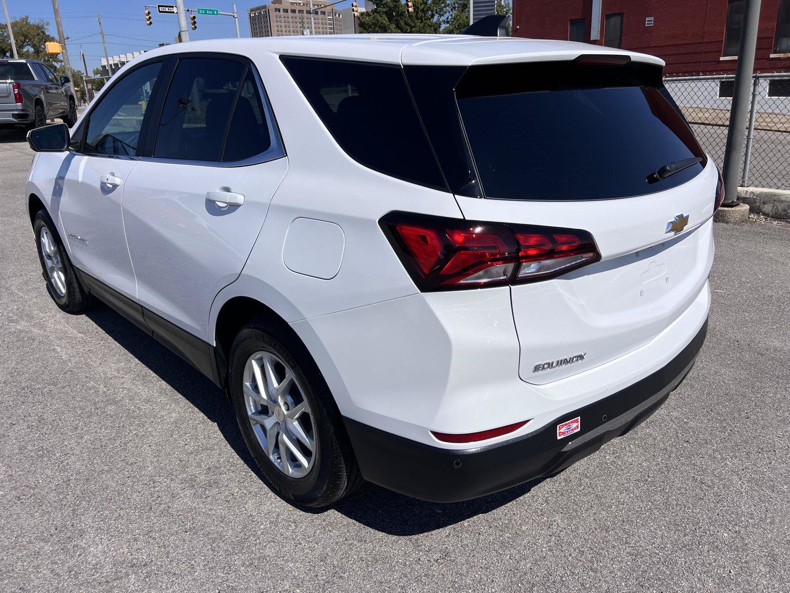 Used 2024 Chevrolet Equinox LT FWD image 5