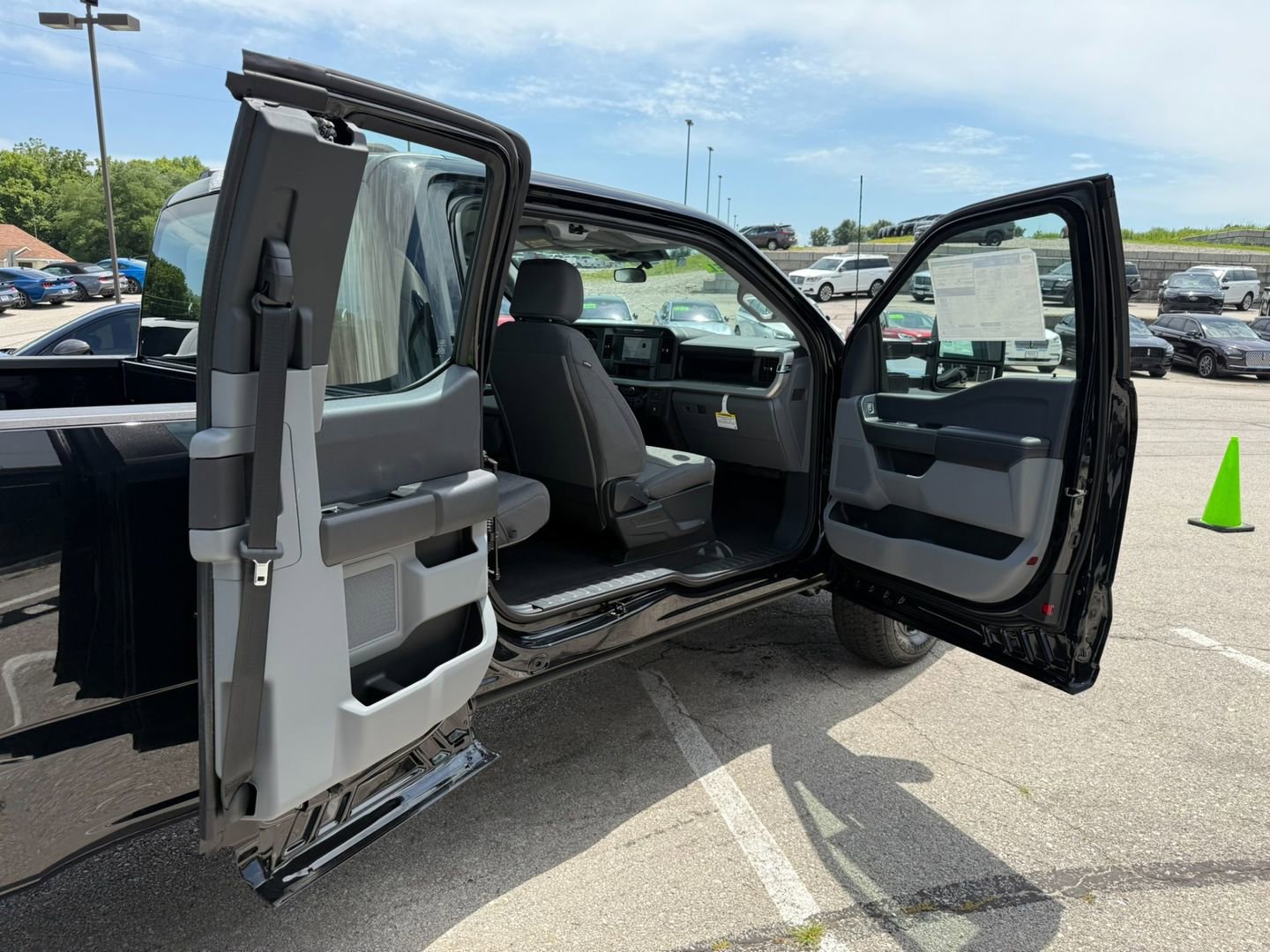 New 2025 Ford F250 XL w/ STX Appearance Package AWD/4WD image 13