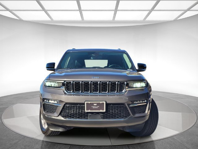 Used 2022 Jeep Grand Cherokee Limited RWD image 2