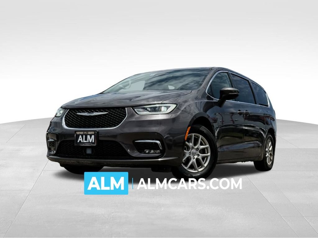 Used 2023 Chrysler Pacifica Touring-L
