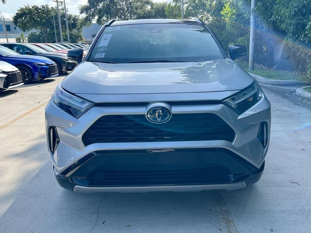 Used 2024 Toyota RAV4 XSE AWD/4WD image 2