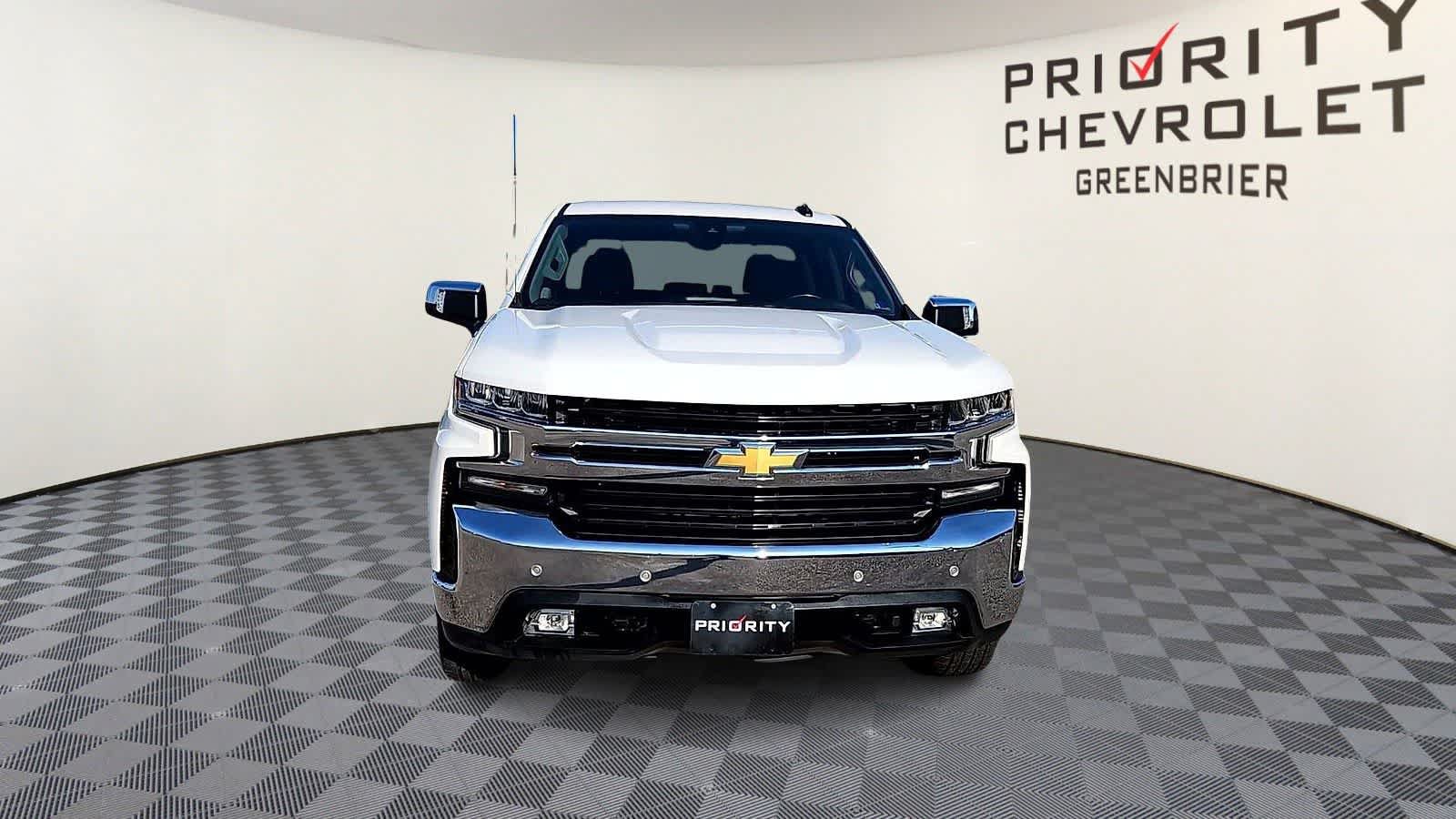 Certified 2019 Chevrolet Silverado 1500 LT w/ Convenience Package AWD/4WD image 3