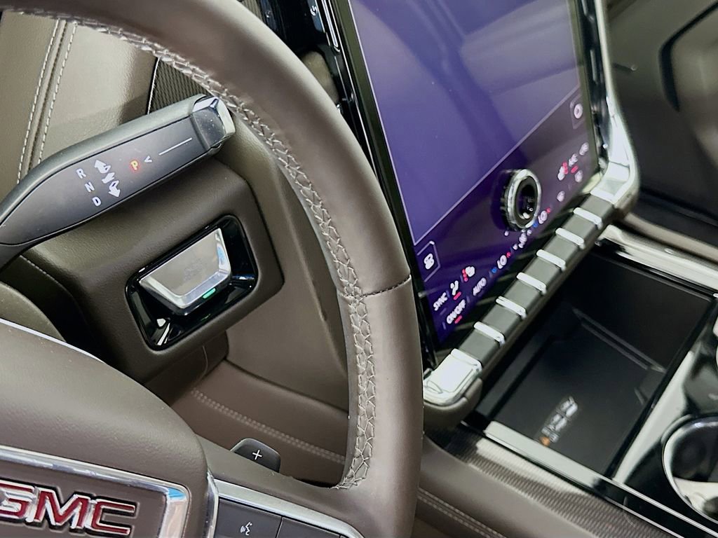 Used 2025 GMC Yukon XL Elevation RWD image 17