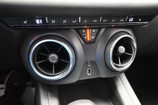 Used 2019 Chevrolet Blazer LT FWD image 39