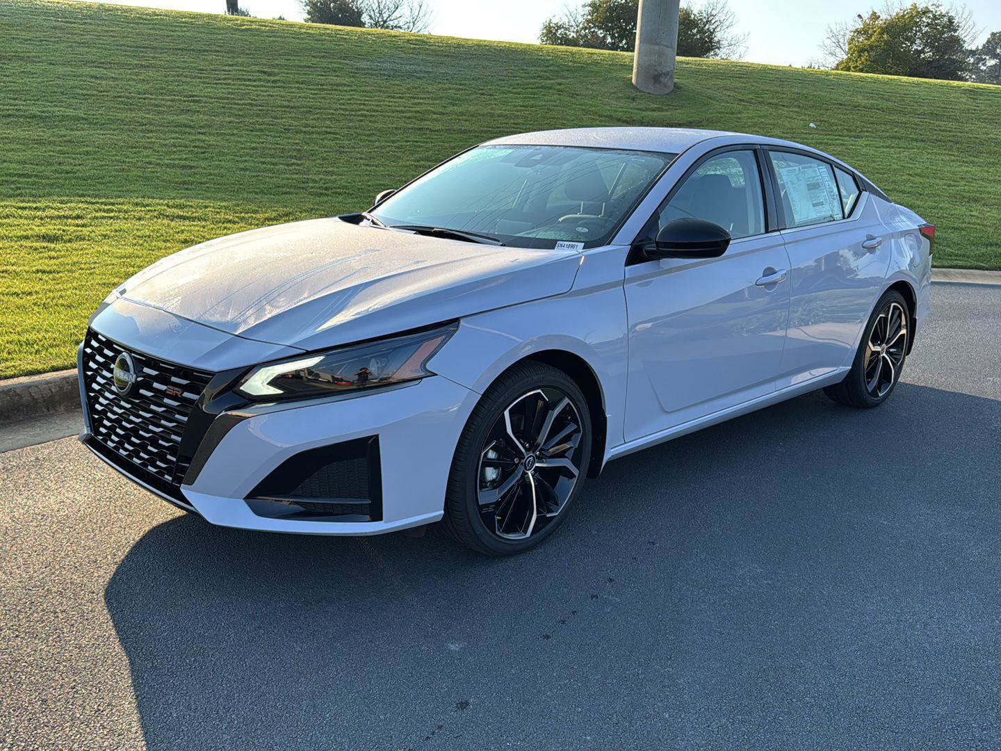 New 2025 Nissan Altima 2.5 SR