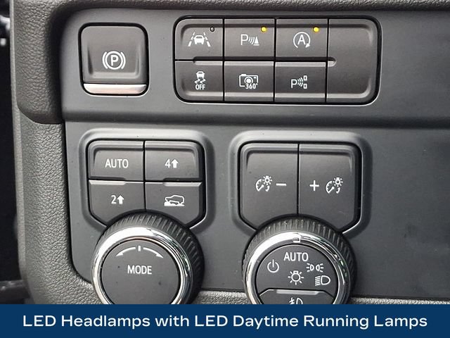 Used 2025 Chevrolet Tahoe RST w/ Comfort Package AWD/4WD image 9