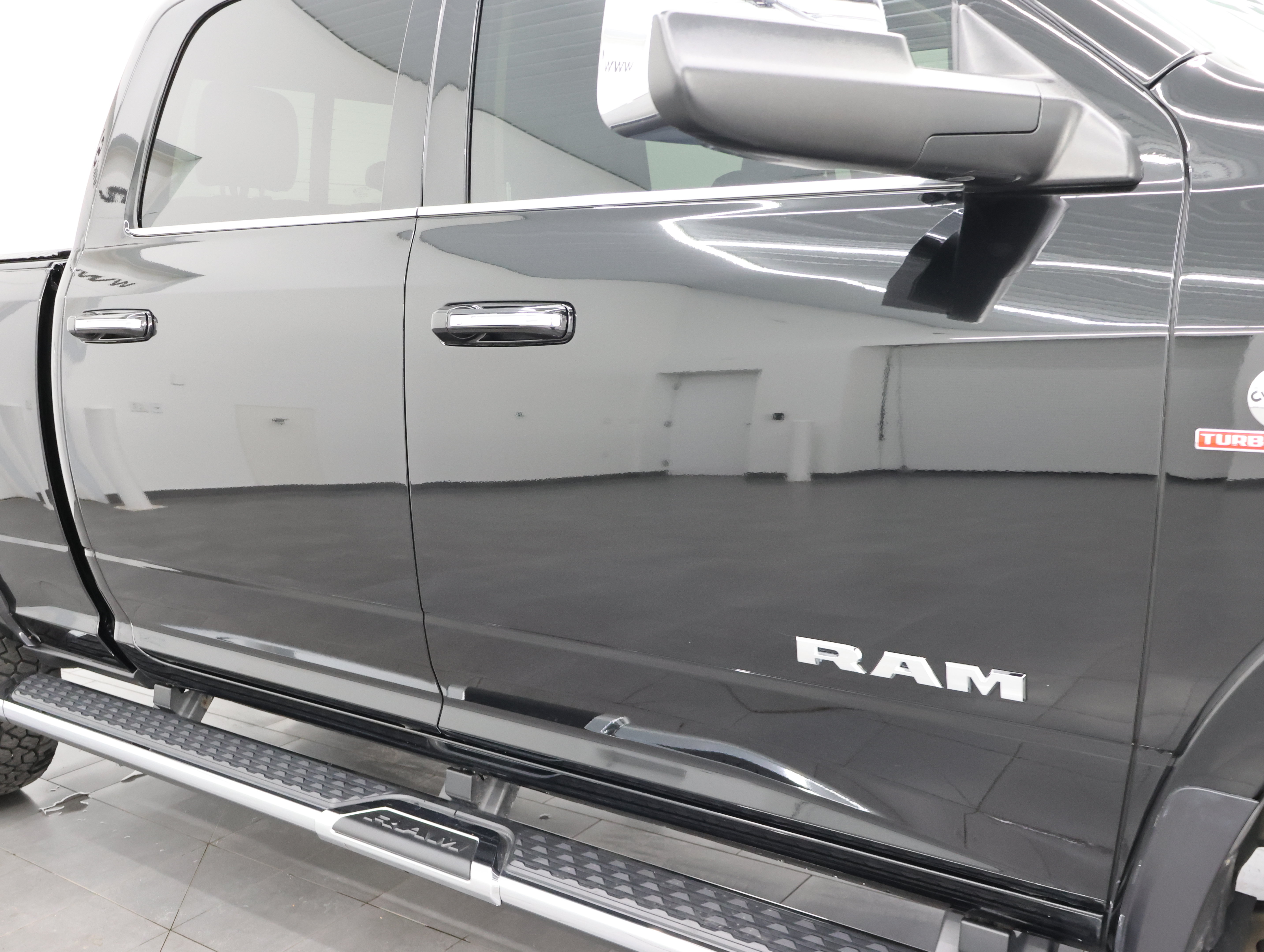 Used 2022 RAM 2500 Laramie AWD/4WD image 23