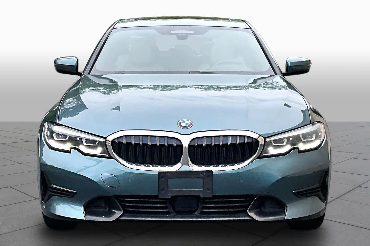Used 2020 BMW 330i xDrive Sedan w/ Convenience Package AWD/4WD image 4
