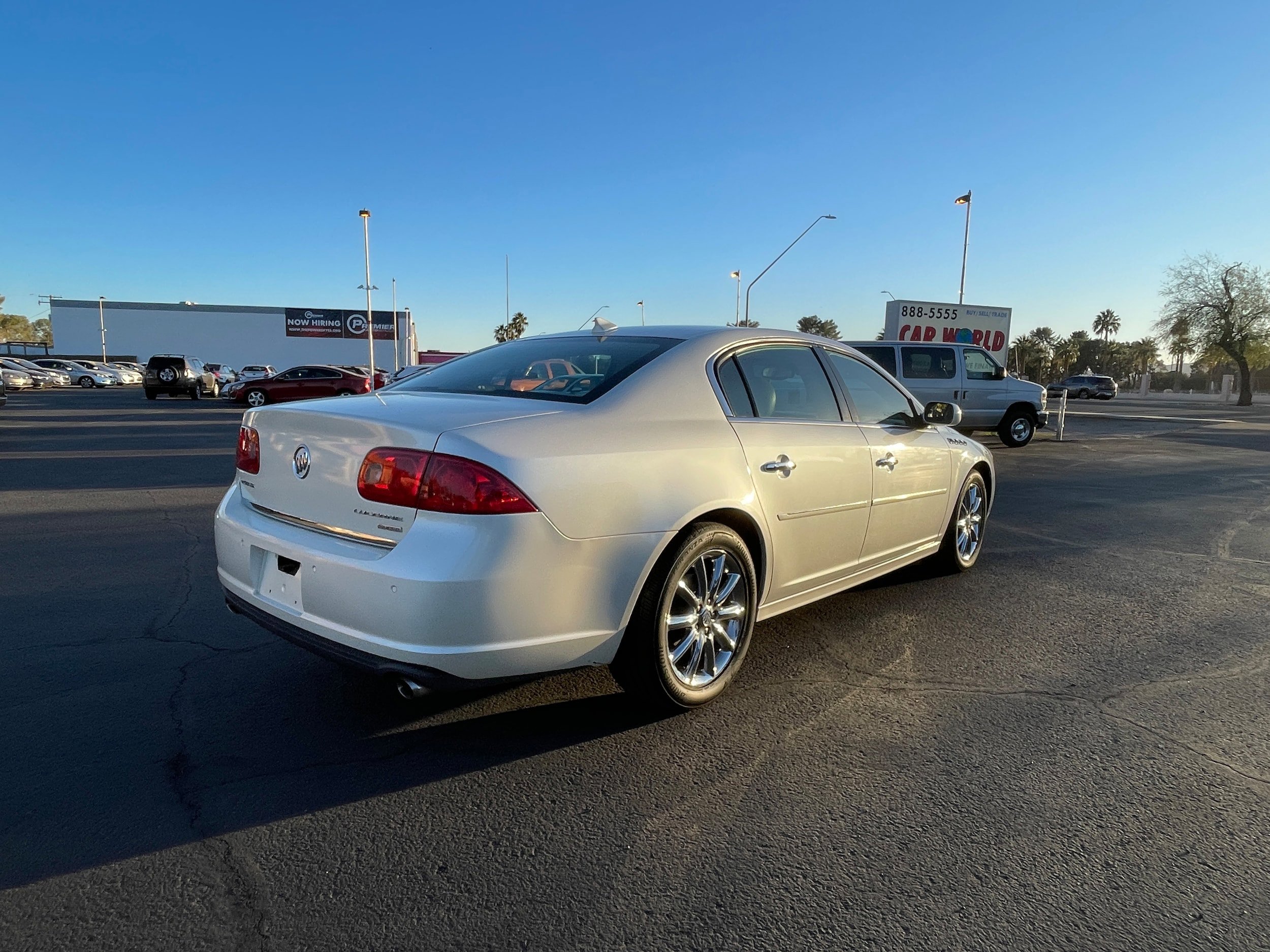 Used 2011 Buick Lucerne Super FWD image 5