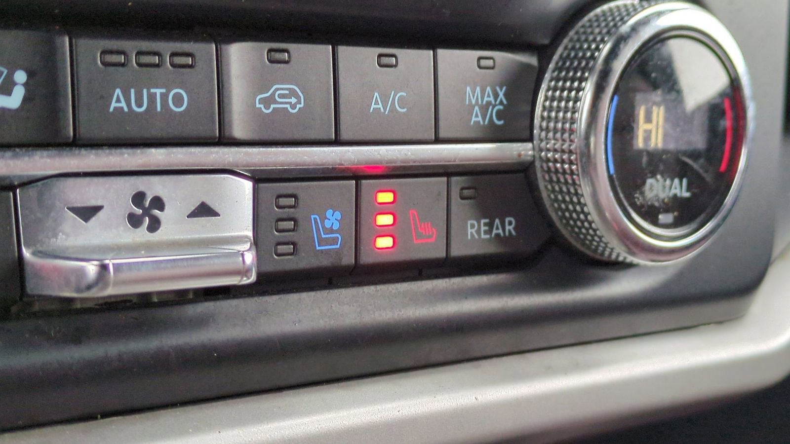 Used 2022 Ford Expedition Max Limited image 36