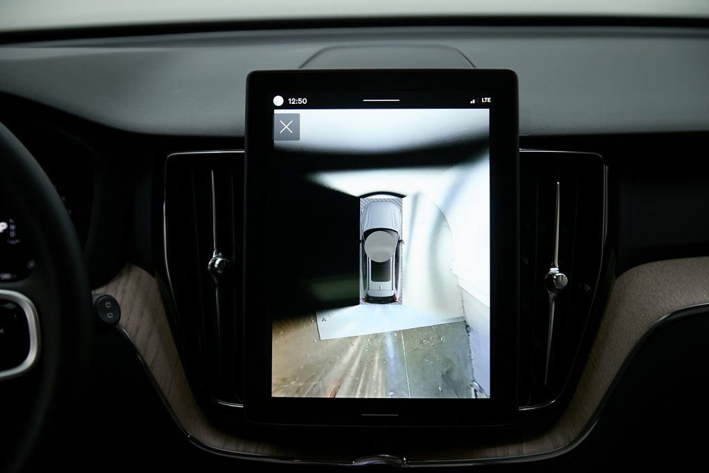 New 2026 Volvo XC60 B5 Plus w/ Protection Package Premier image 28
