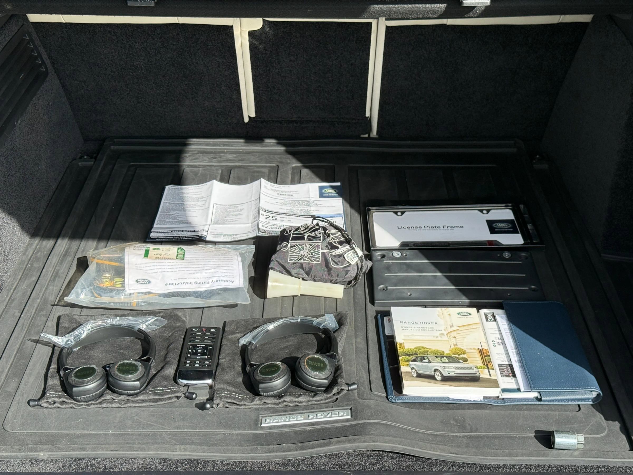 Used 2016 Land Rover Range Rover HSE image 29