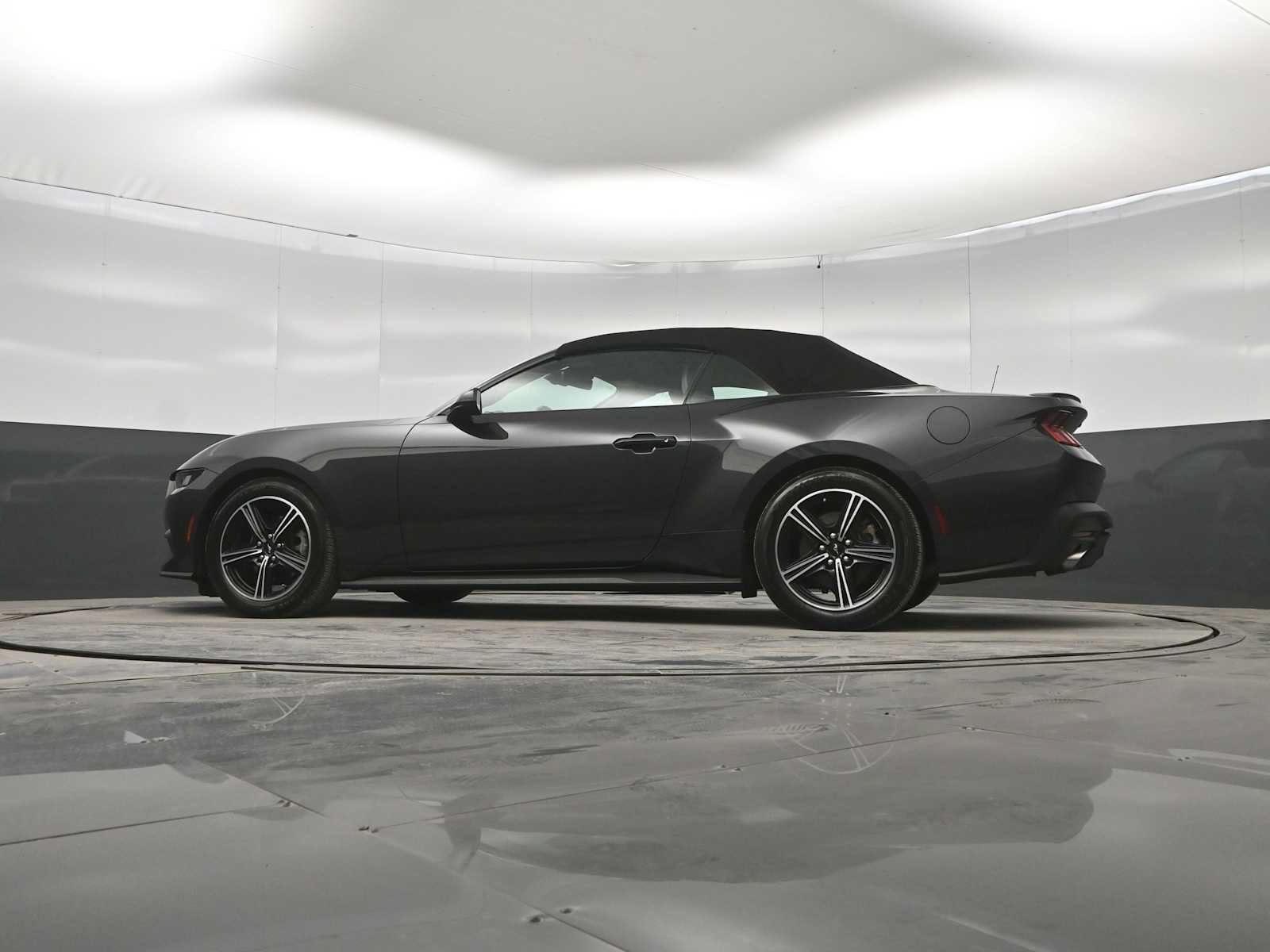 Used 2024 Ford Mustang Premium RWD image 37