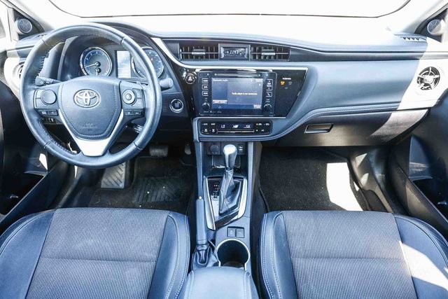 Used 2017 Toyota Corolla SE w/ SE Premium Package image 12